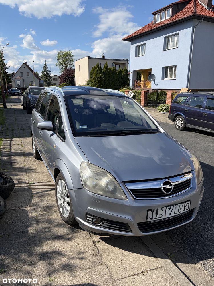 Opel Zafira - 1