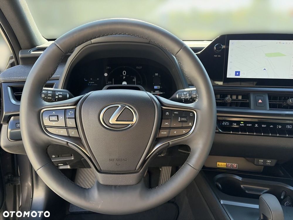 Lexus UX 300h Business - 18