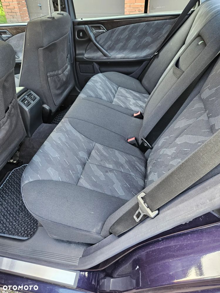 Mercedes-Benz Klasa E 320 T CDI Avantgarde - 8