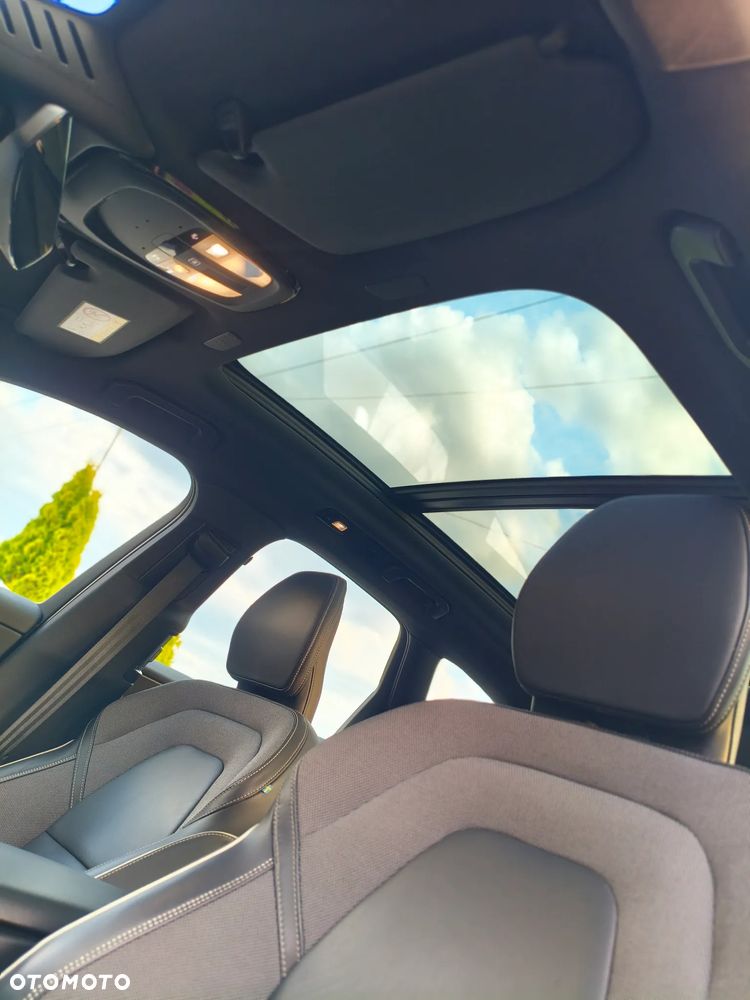 Volvo XC 60 B4 D AWD R-Design - 11