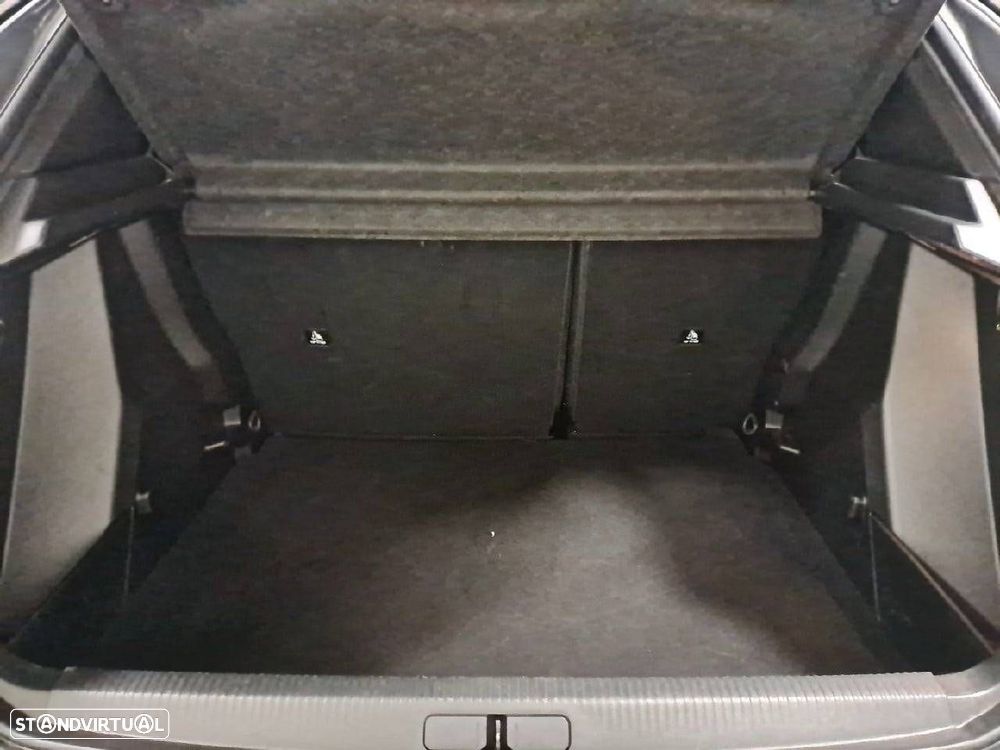 Peugeot 2008 1.2 Hybrid Allure e-DCS6 - 6