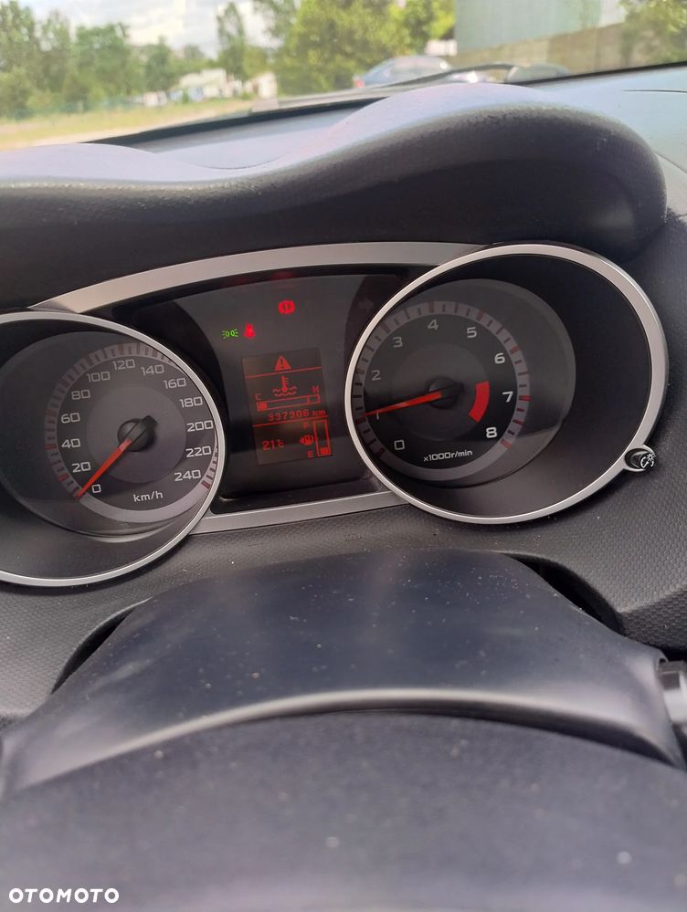 Mitsubishi Outlander 2.4 Invite 2WD - 5