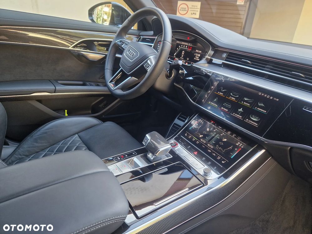 Audi S8 - 17