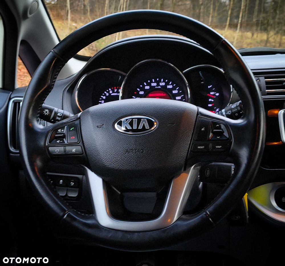 Kia Rio - 15