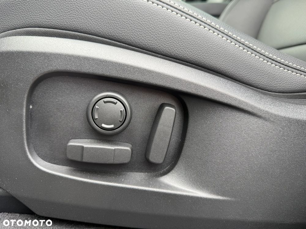 Jaguar F-Pace D200 AWD R-Dynamic SE - 14