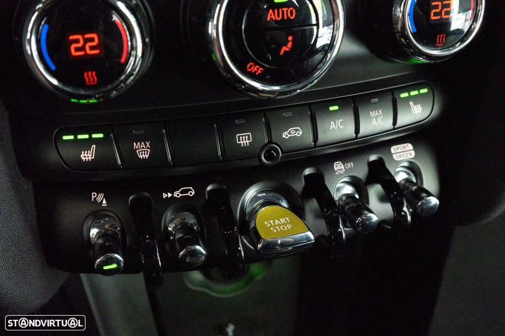 MINI 3 Portas Cooper SE Premium Essential - 23