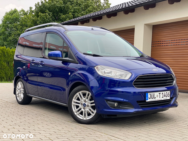 Ford Tourneo Courier 1.0 EcoBoost Titanium