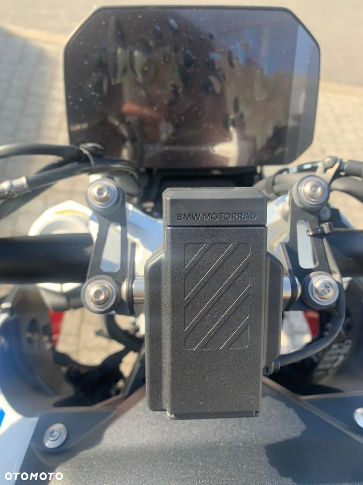 BMW R - 8