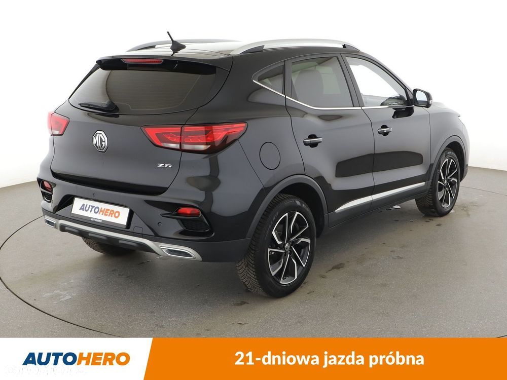 MG ZS - 6