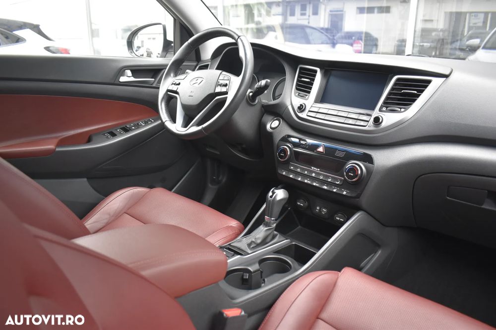 Hyundai Tucson 2.0 CRDI 4WD 6AT Luxury Pack+ - 36