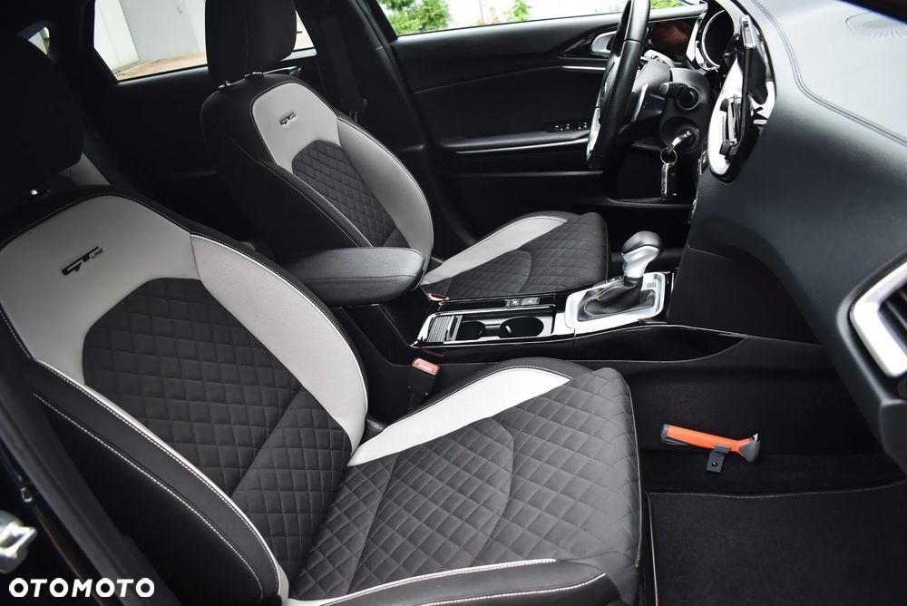Kia ProCeed 1.5 T-GDI DCT7 OPF GT LINE - 18