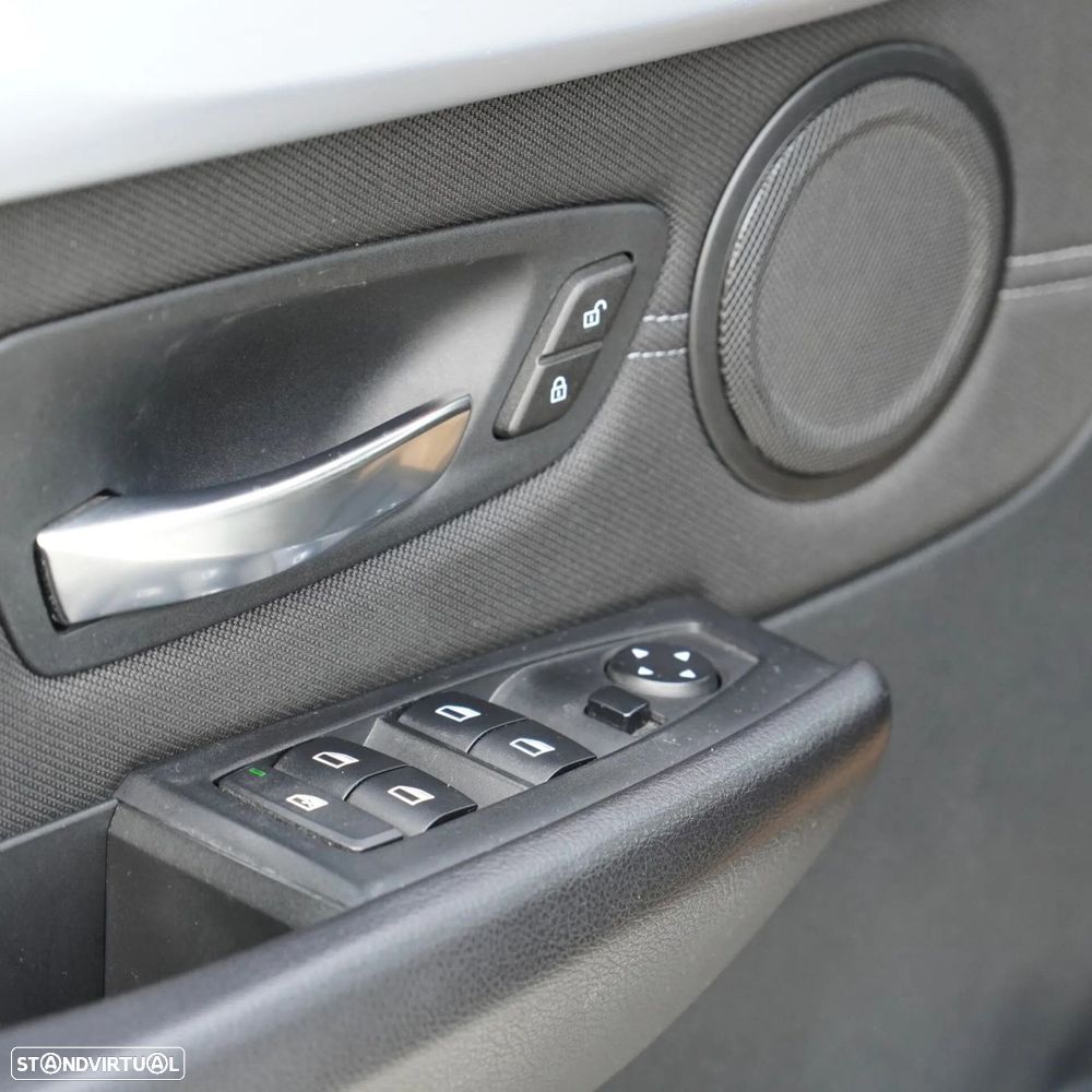 BMW 216 Active Tourer d - 29