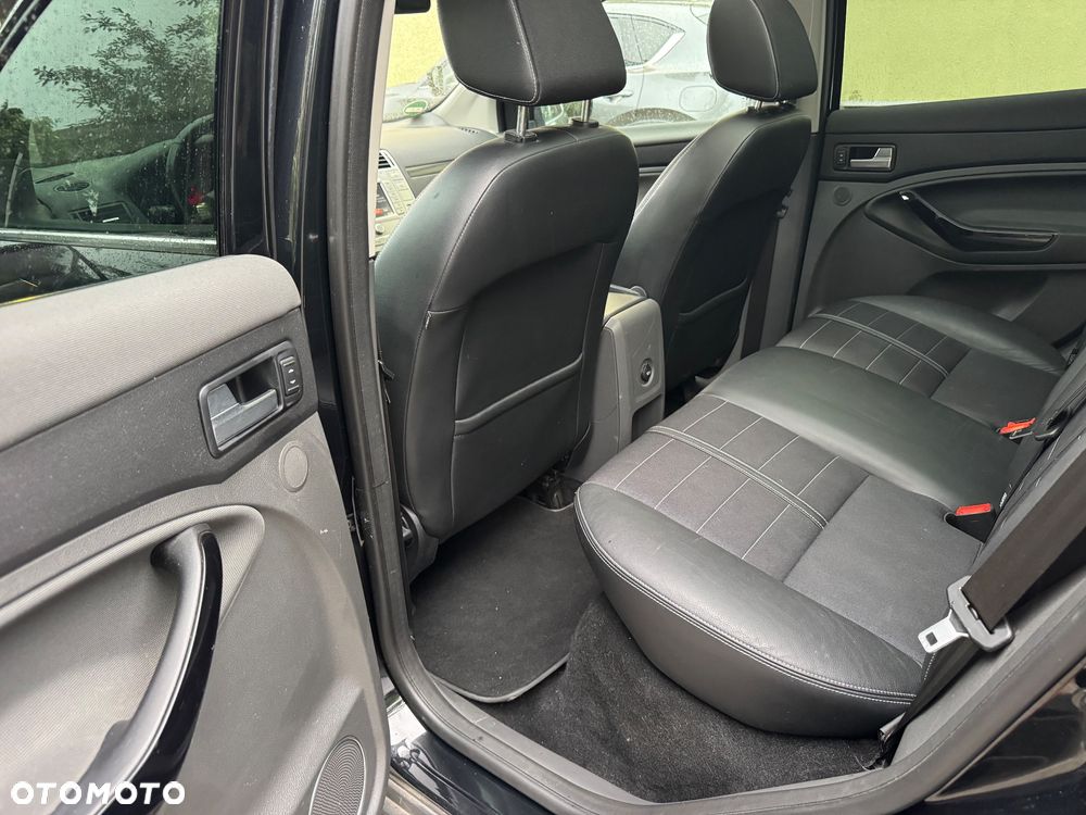 Ford Kuga S 2.0 TDCi 4x4 Plus Editionsmodell - 22