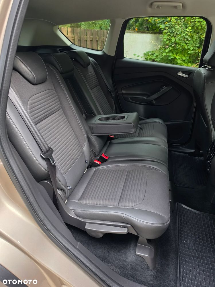 Ford Kuga 1.5 EcoBoost 2x4 Titanium - 21