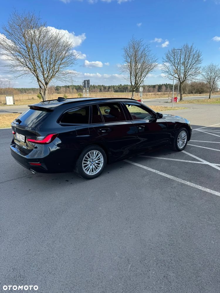 BMW Seria 3 320d Sport Line - 7