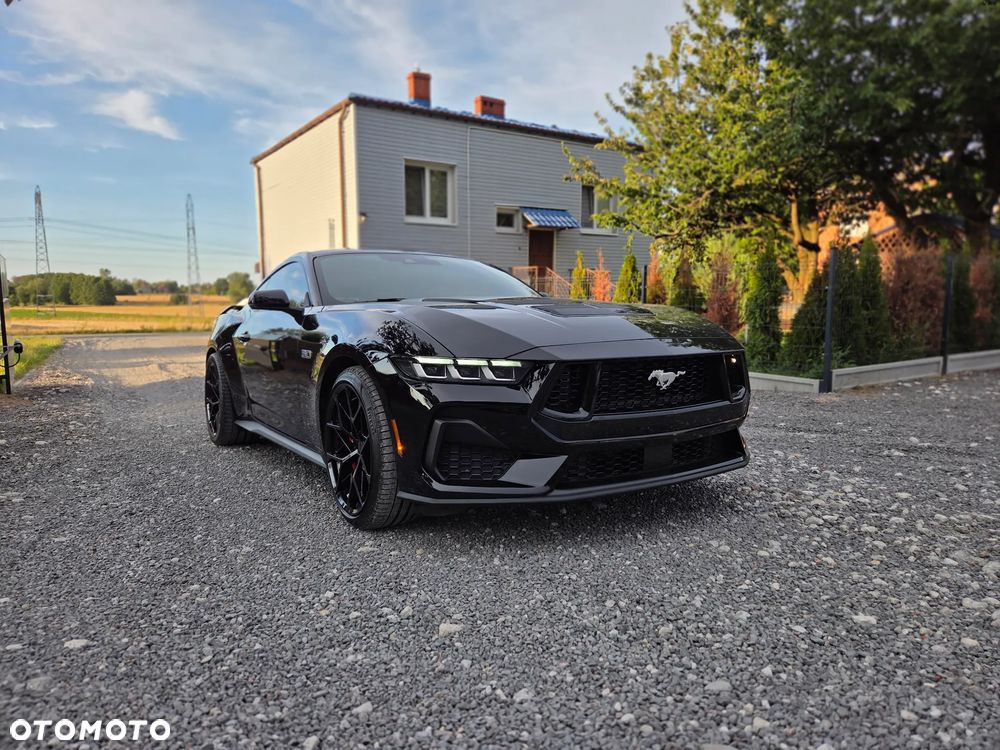 Ford Mustang - 6