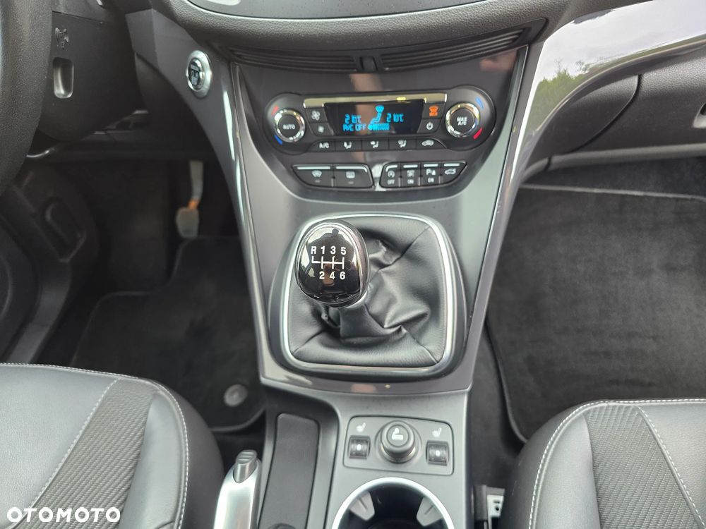 Ford Kuga - 26
