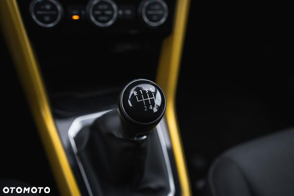 Volkswagen T-Roc - 22