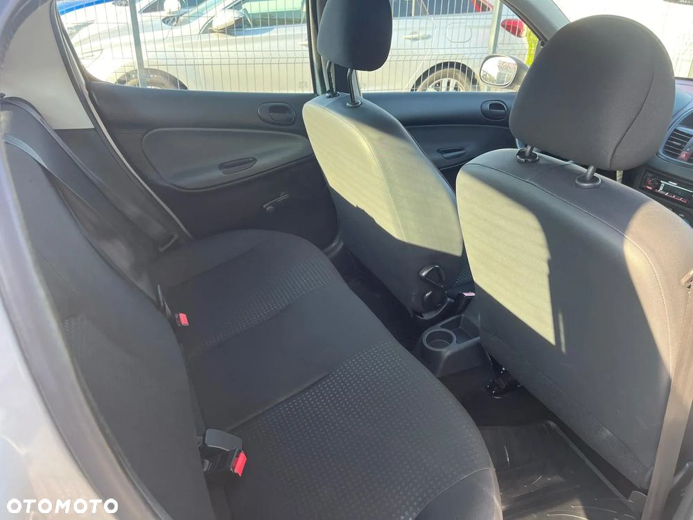 Peugeot 206 plus 206+ 1.1 Presence Euro5 - 28