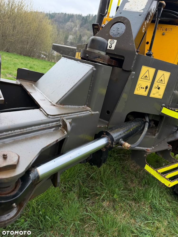 Terex Mecalac TA6s Wozidło wózek z Obrotową Kolebą. 6ton ładowność. 4x4. Silnik Perkins 80KM 4 cylindry. 1900 mtg. 2021 rok. Kamera z wielkim Ekranem! Jazda Rewers 3prędkości. Maszyna jak Nowa z Norweskiego Gospodarstwa! Ani deka luzów i wycieków! Hydrostatic. Pełny Oryginał. Hamulce brzytwa. Serwisy w DEKRA. Maszyna Woziła lekkie ładunki. Praktycznie zerowe zużycie. Wielka Okazja. Wszystko w pełnym Oryginale. Opony Oryginał wszystkie z 2020roku. - 15