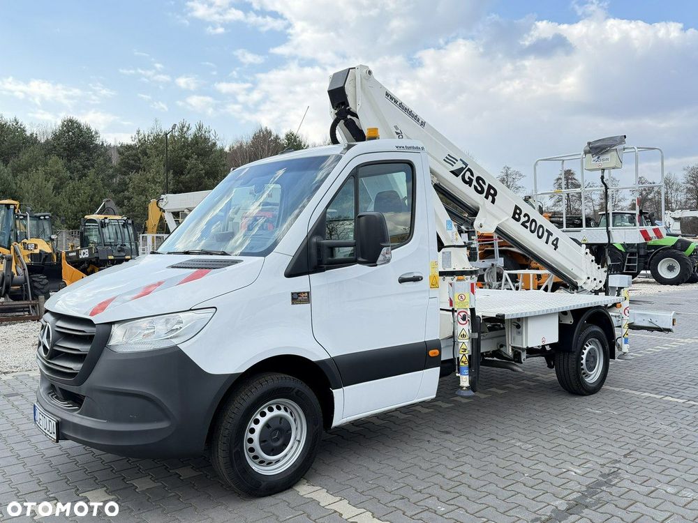 Mercedes-Benz Sprinter - 8