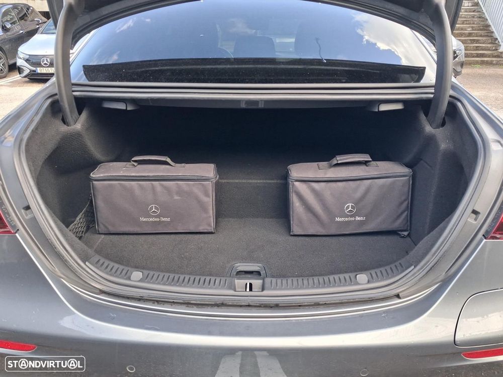 Mercedes-Benz E 300 de AMG Line - 13