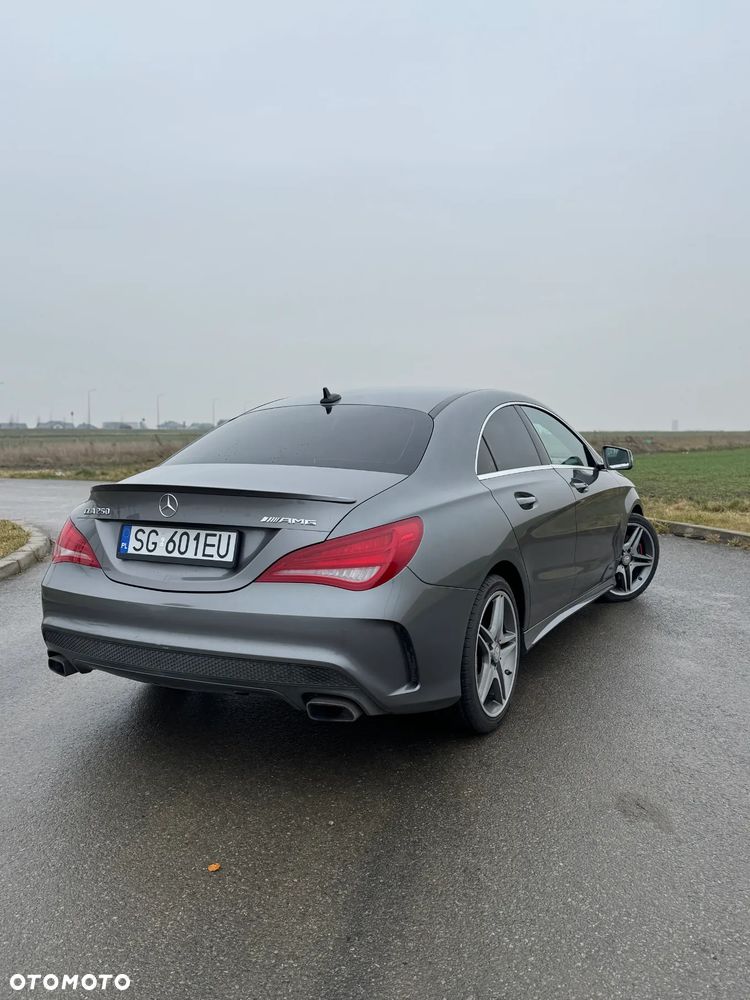 Mercedes-Benz CLA 250 7G-DCT Sport - 8