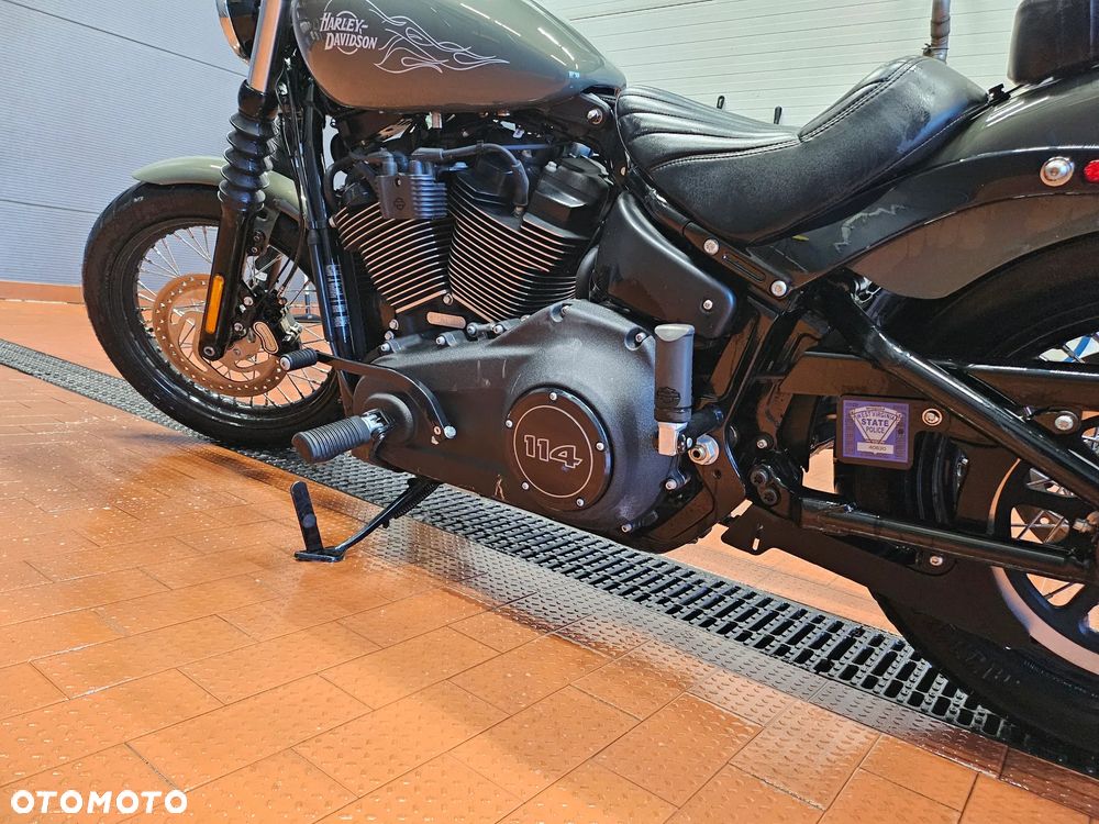 Harley-Davidson Softail Street Bob - 4