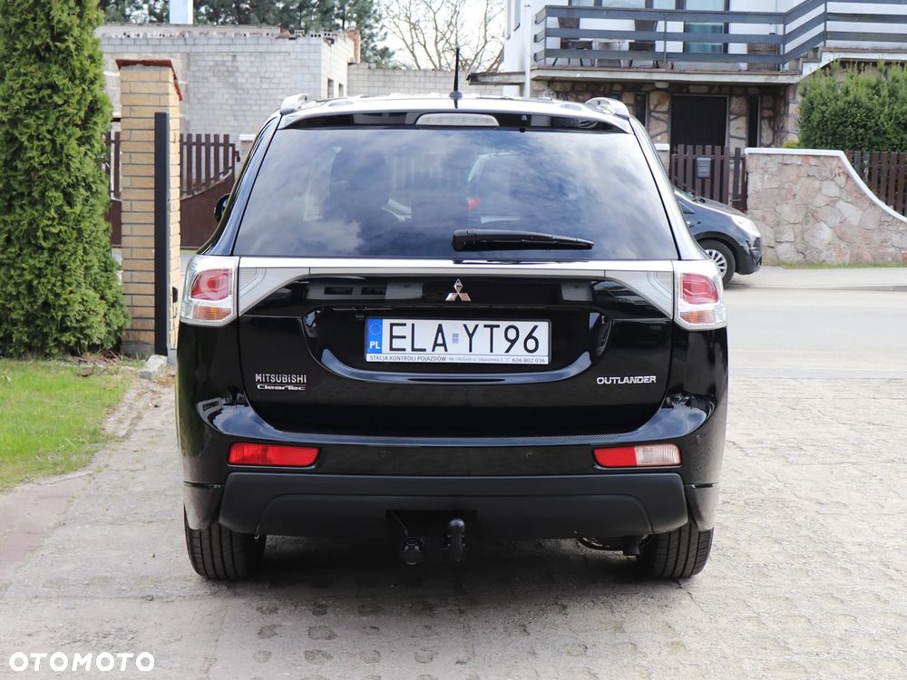 Mitsubishi Outlander 2.0 Intense 2WD - 12