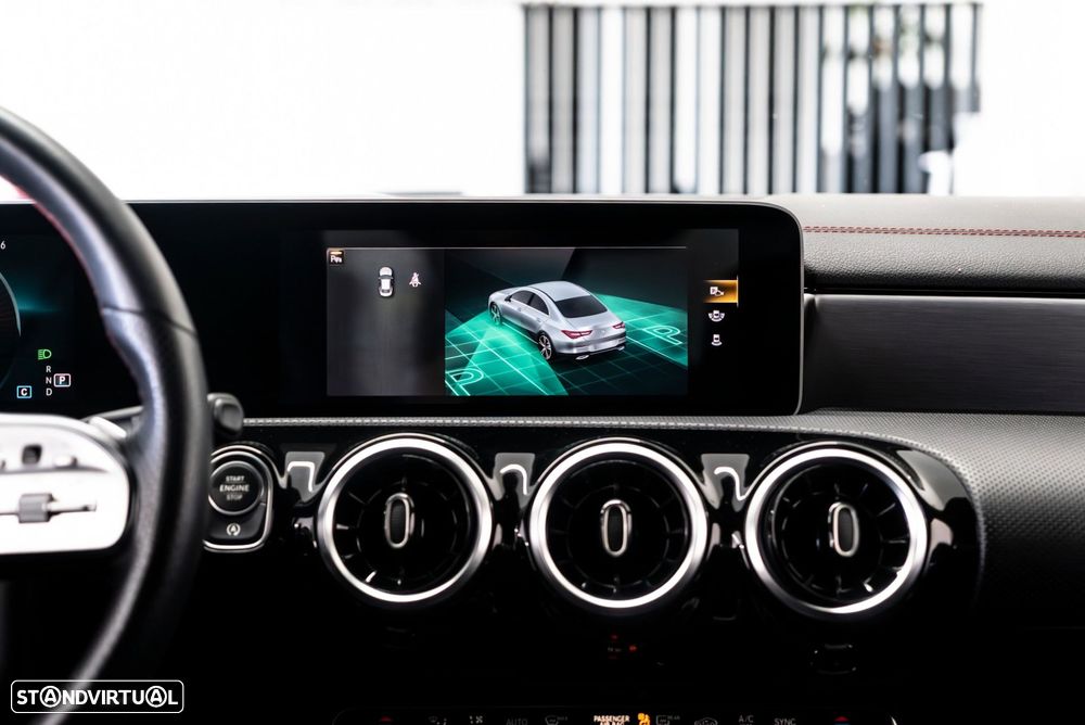 Mercedes-Benz CLA 180 - 30