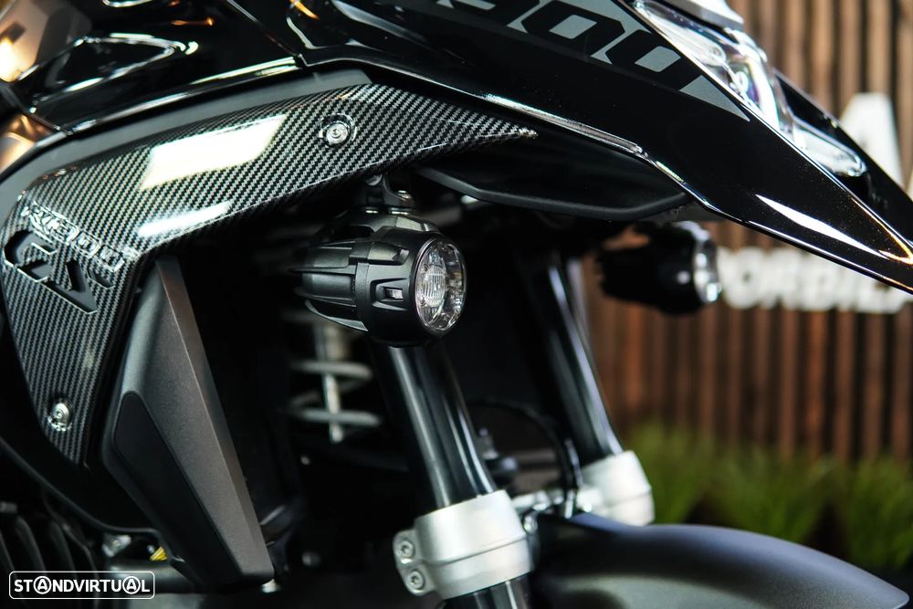 BMW R 1300 GS TRIPLE BLACK C/RODAS RAIOS DOURADAS - 22