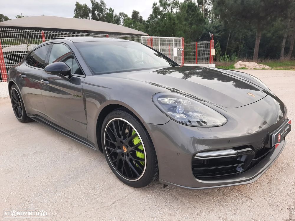 Porsche Panamera 4 E-Hybrid - 8
