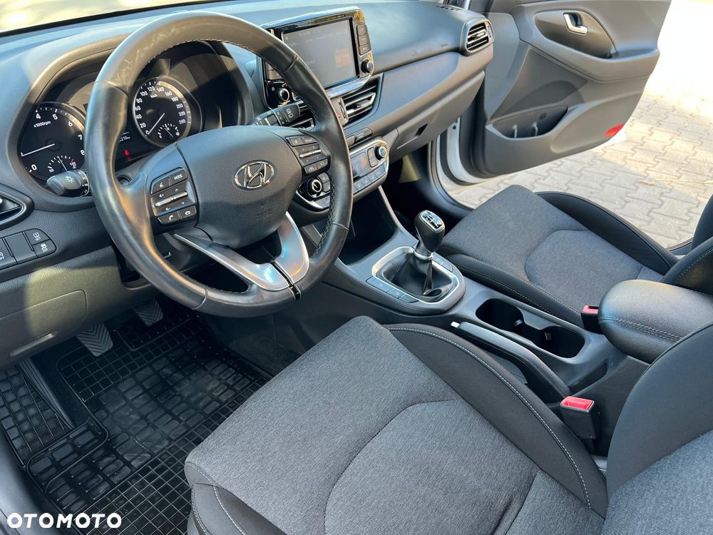 Hyundai i30 1.0 T-GDI Smart - 10