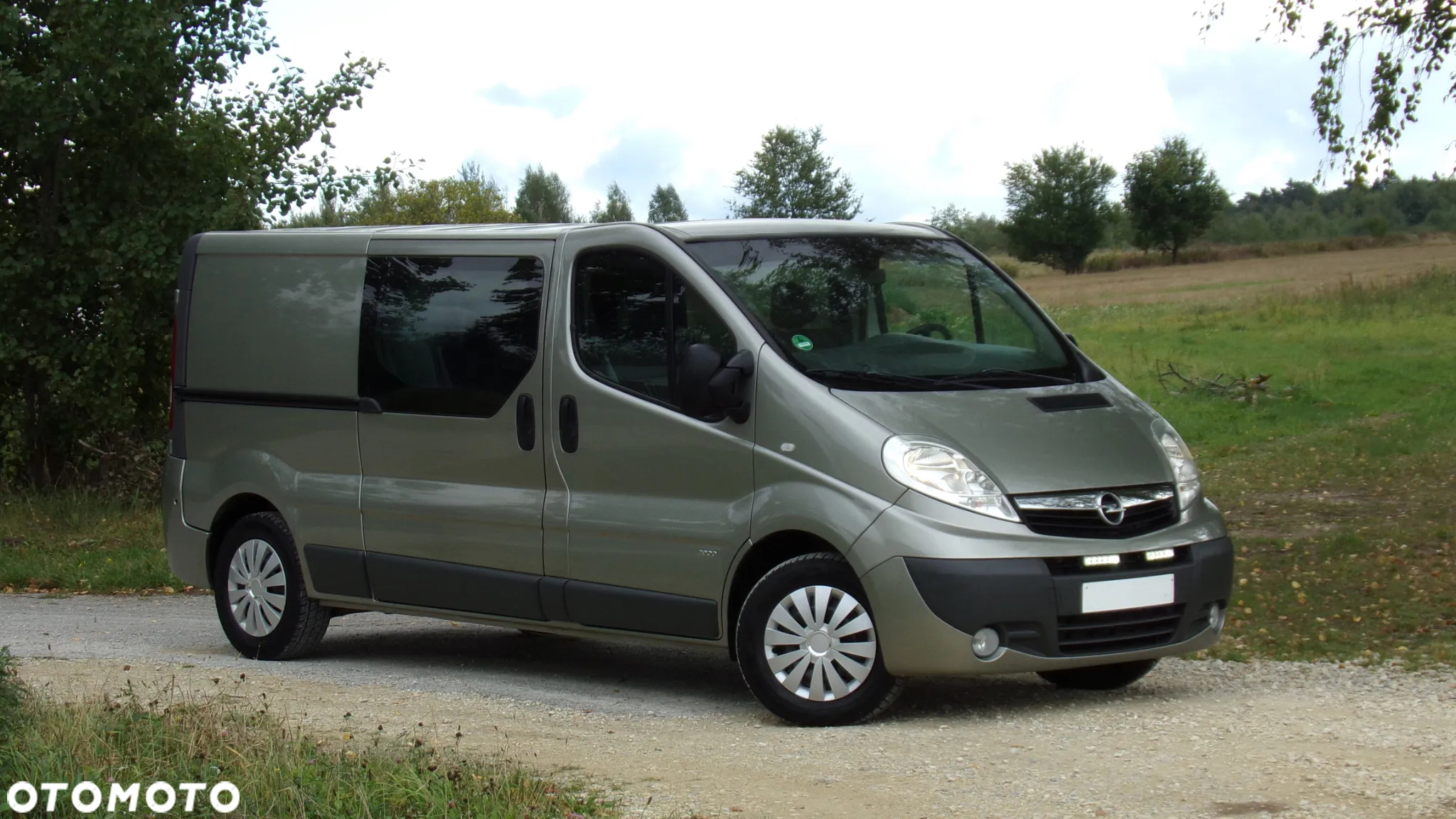 Opel VIVARO 2.5 150KM * LONG * KLIMA * BRYGADÓWKA * WZOROWY STAN ! - 8