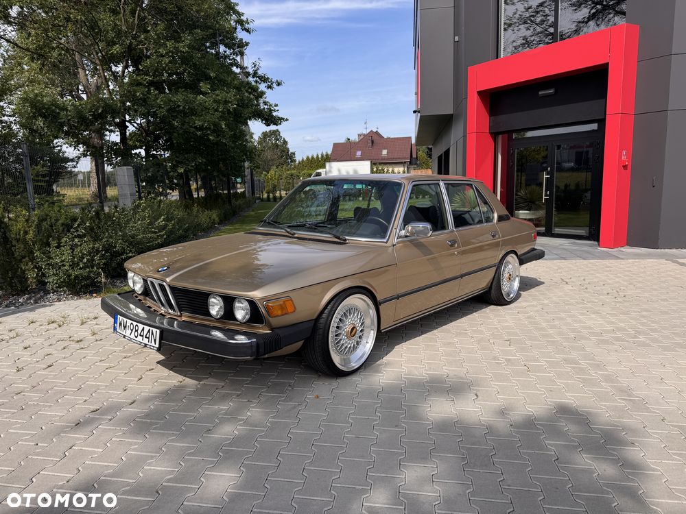 BMW Seria 5 528 i - 1