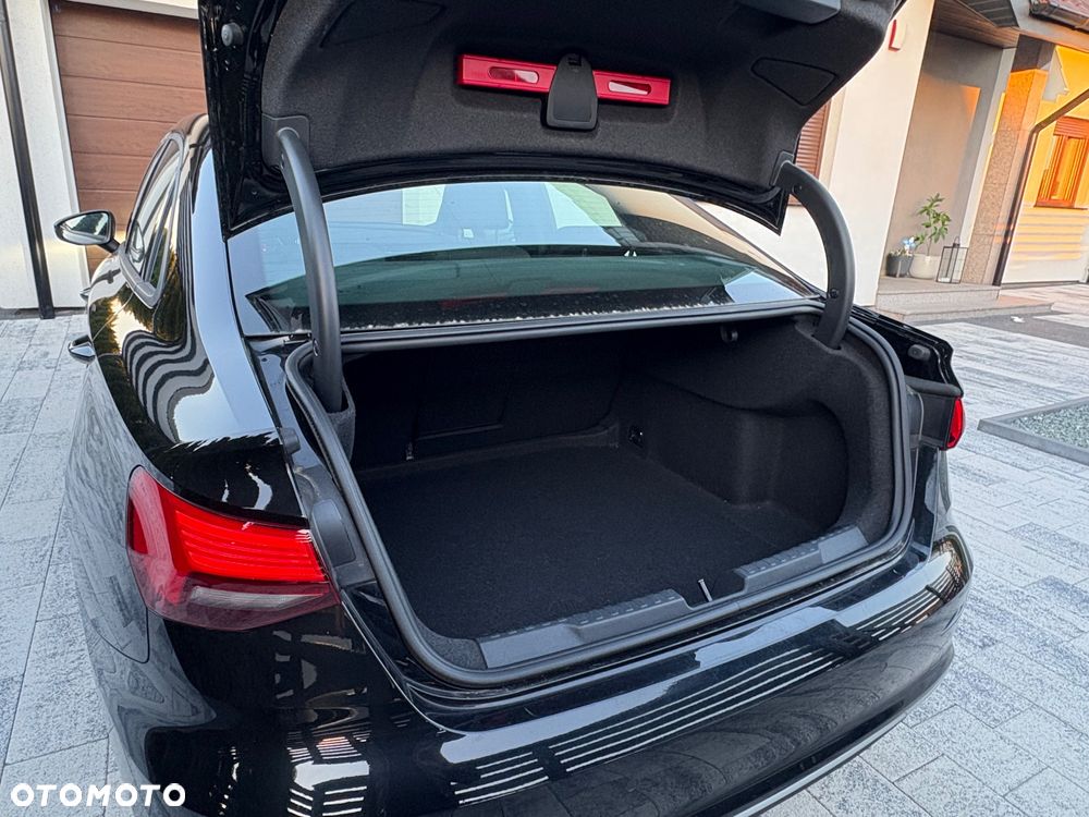 Audi A3 Limousine 35 TFSI advanced - 34
