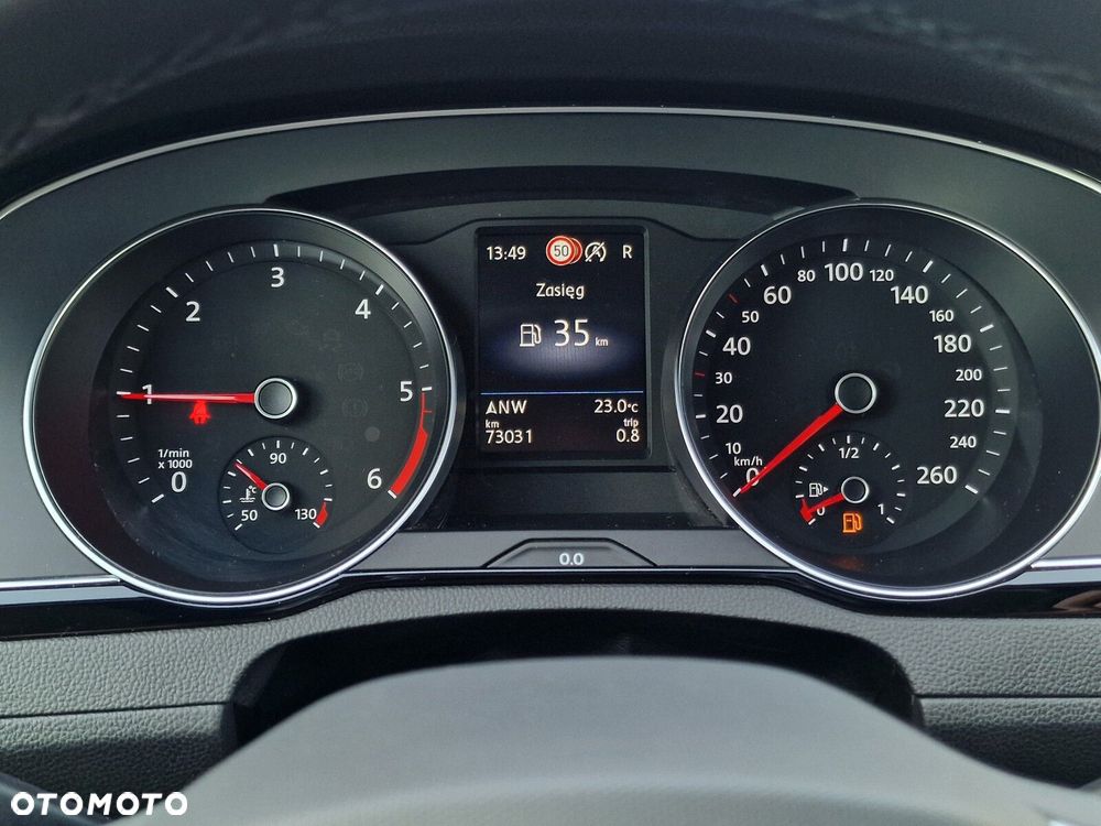 Volkswagen Passat - 28