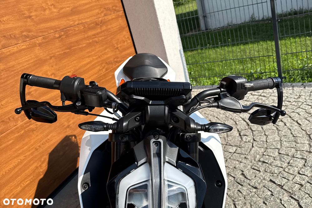 KTM Duke 125 - 18
