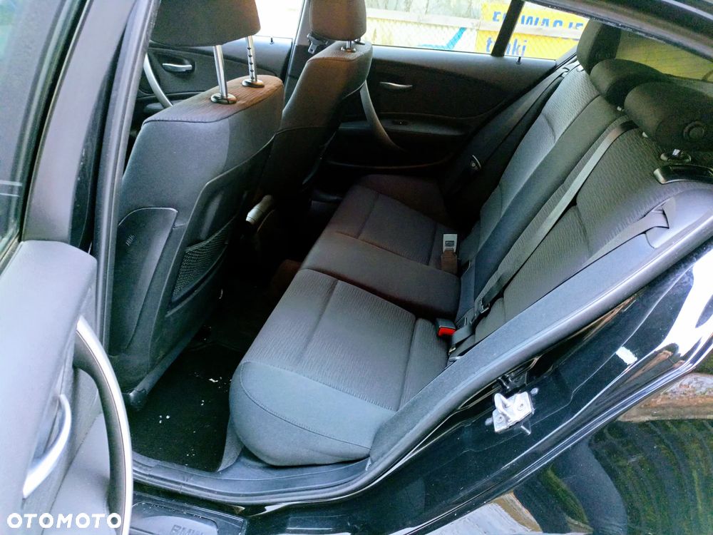 BMW Seria 1 116i - 11