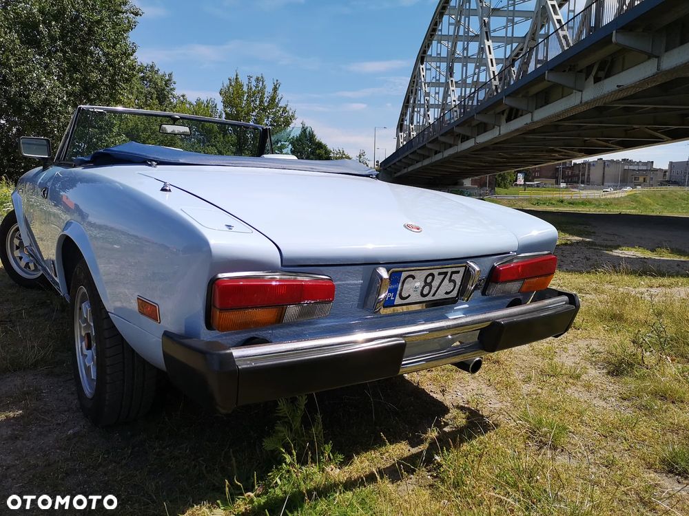 Fiat 124 Spider - 21