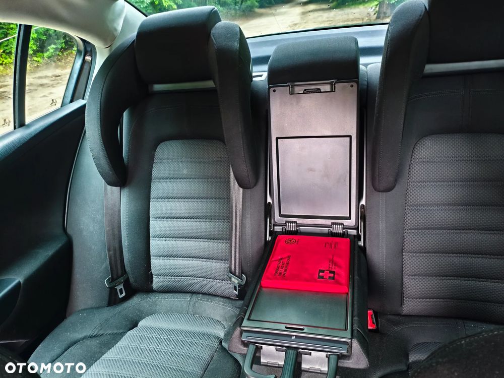 Volkswagen Passat 2.0 TDI Sportline - 20