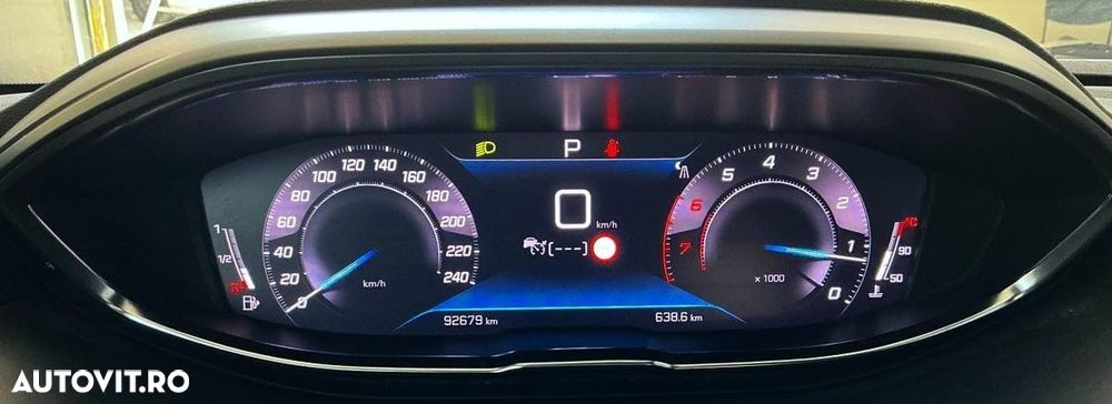 Peugeot 3008 1.2 PureTech 130 EAT8 GT - 15