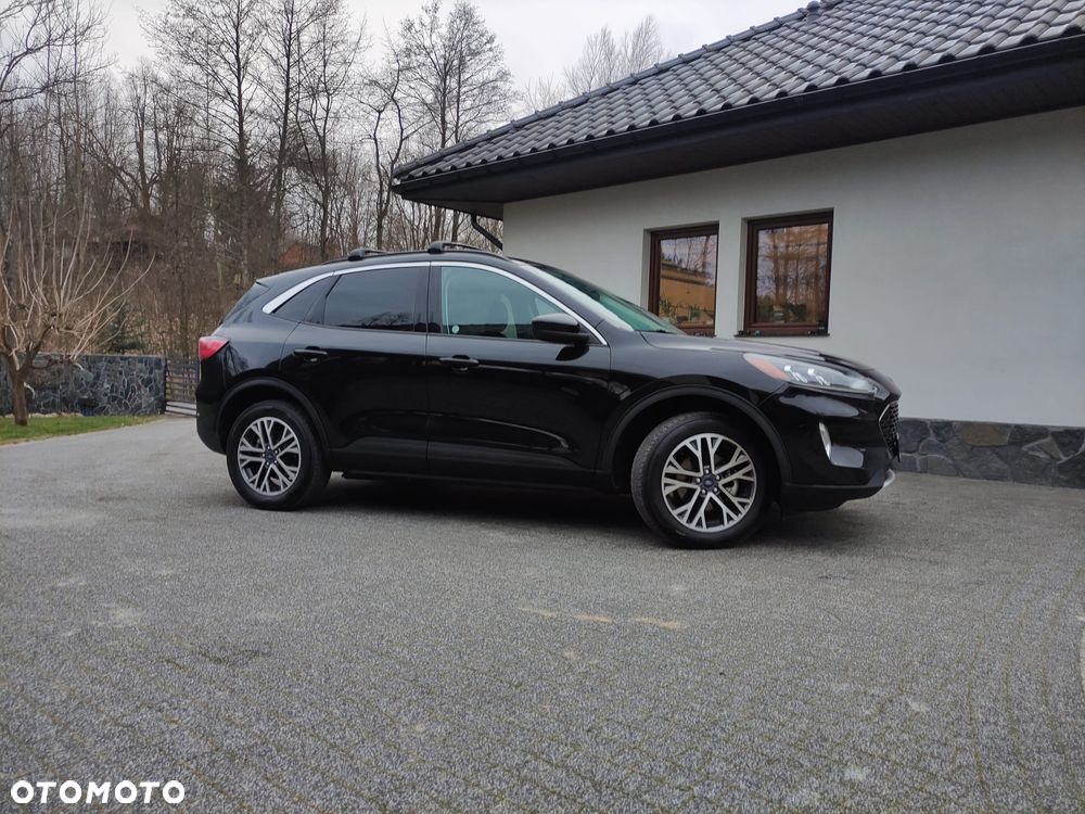 Ford Kuga - 2