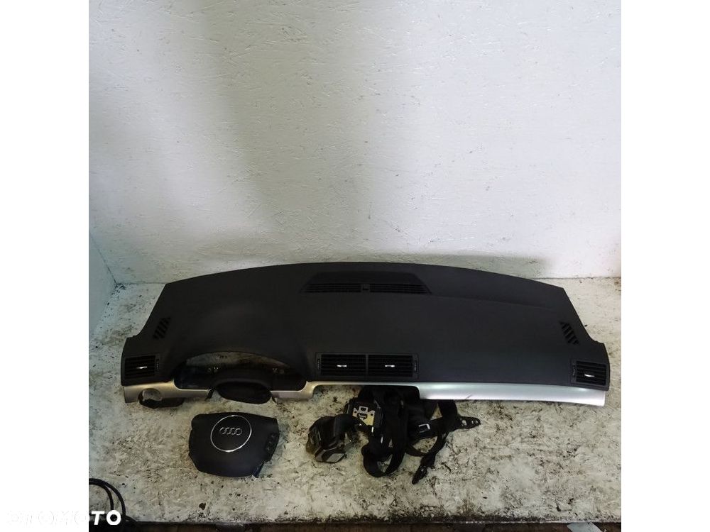 AUDI A4 B6 DESKA KOKPIT KONSOLA AIRBAG - 1