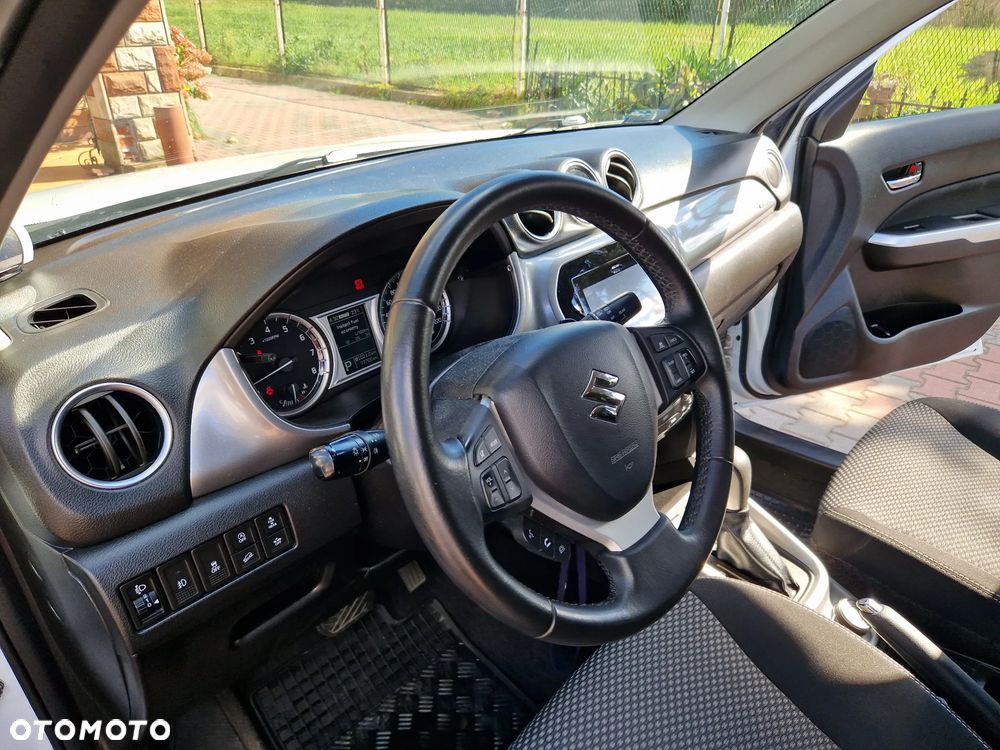 Suzuki Vitara 1.6 Premium 4WD - 17