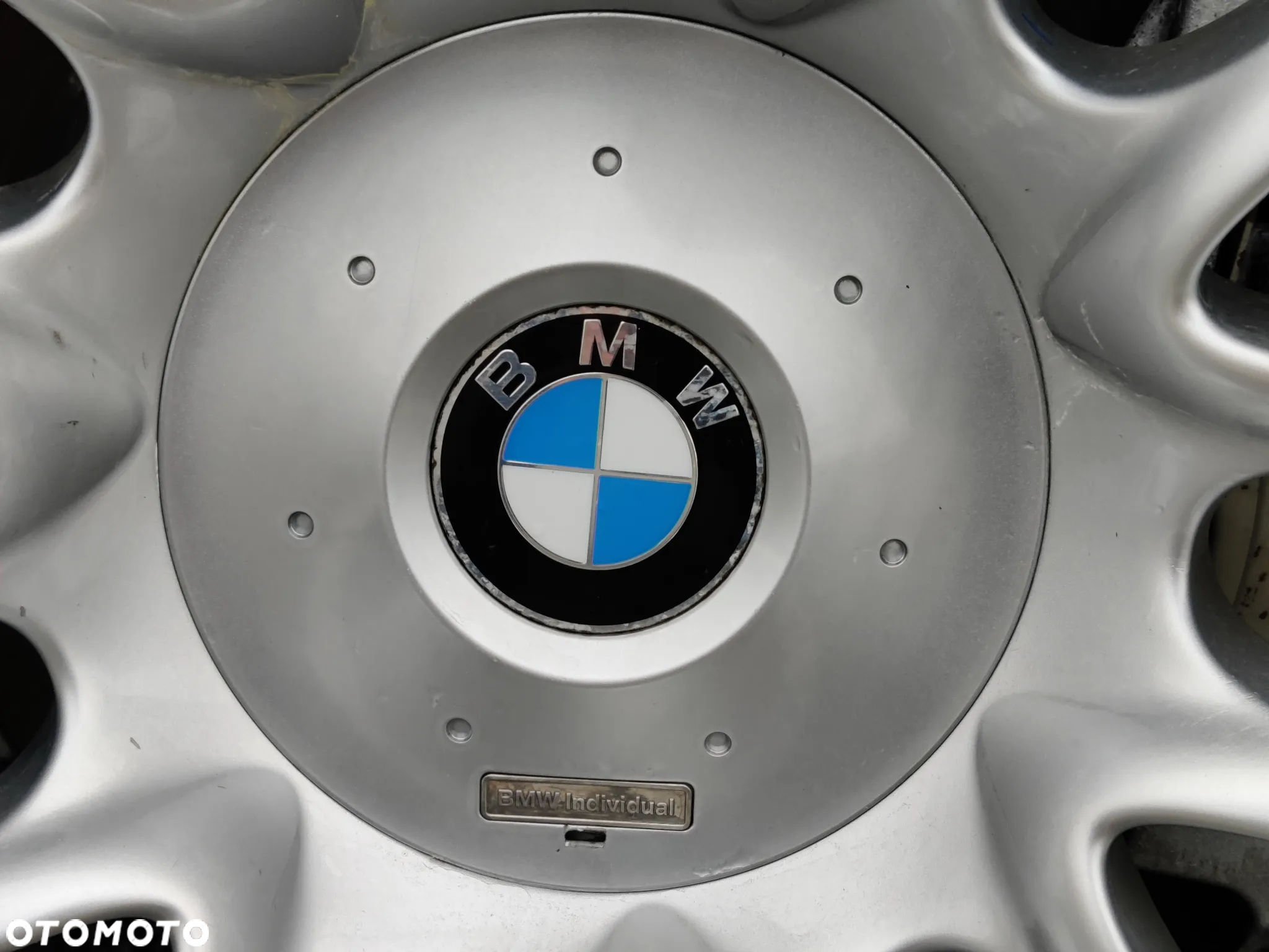 BMW Seria 7 750i - 12