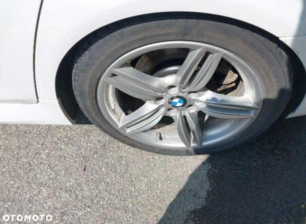 BMW Seria 5 535i xDrive - 18