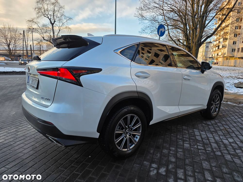 Lexus NX 300 Executive Line - 33