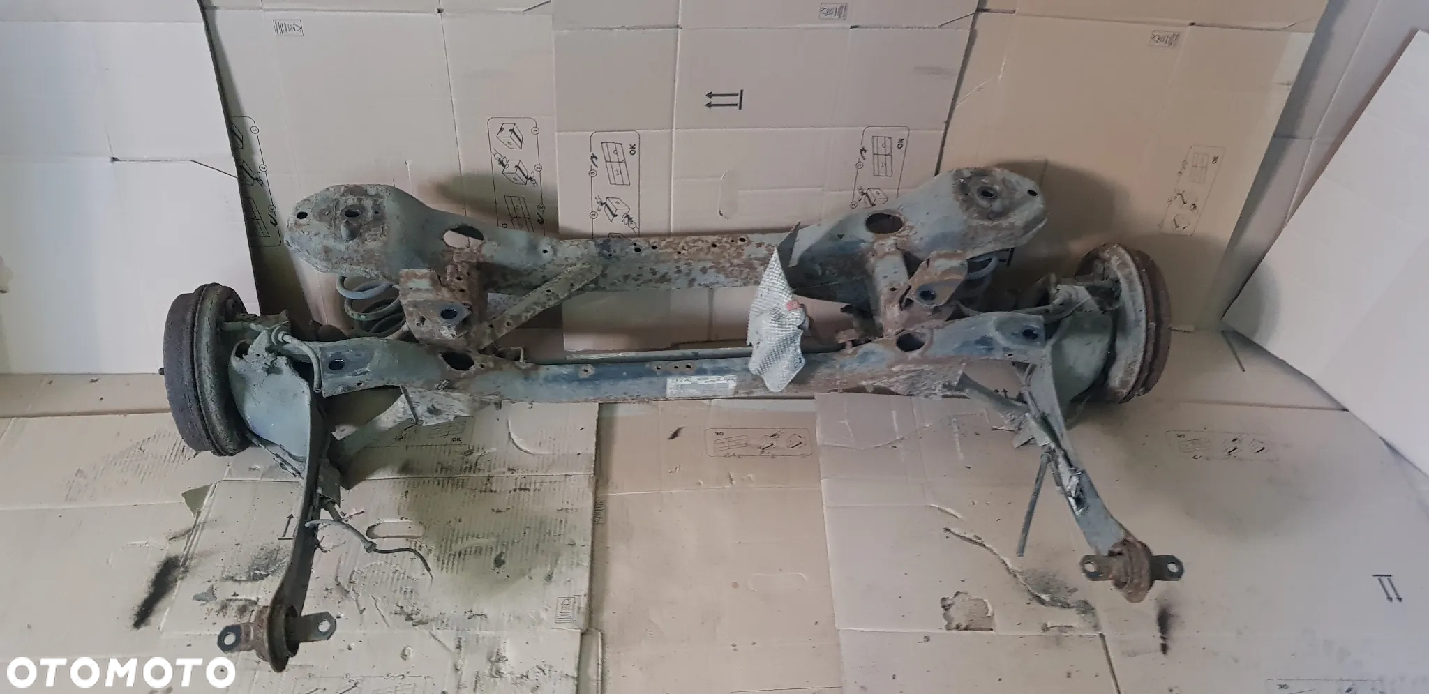 Ford Focus Mk2  belka tylna zawieszenia wózek sanki tył wahacze HB - 5