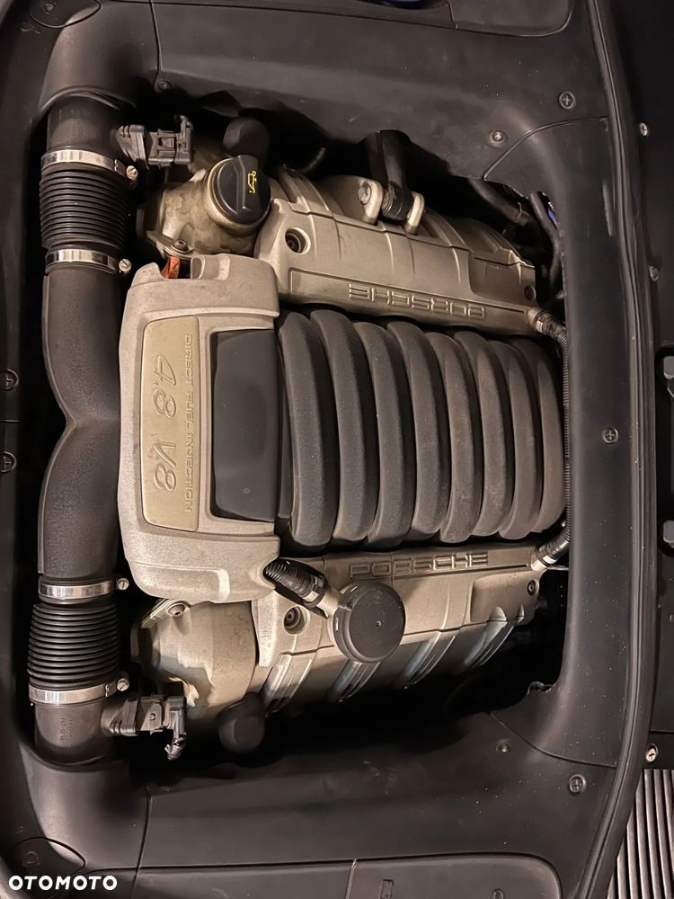 Porsche Cayenne - 21